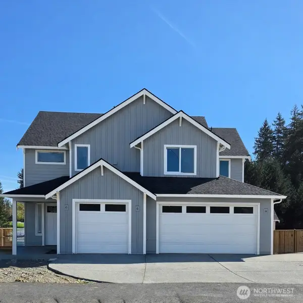 16933 32nd Avenue E, Tacoma, WA 98446