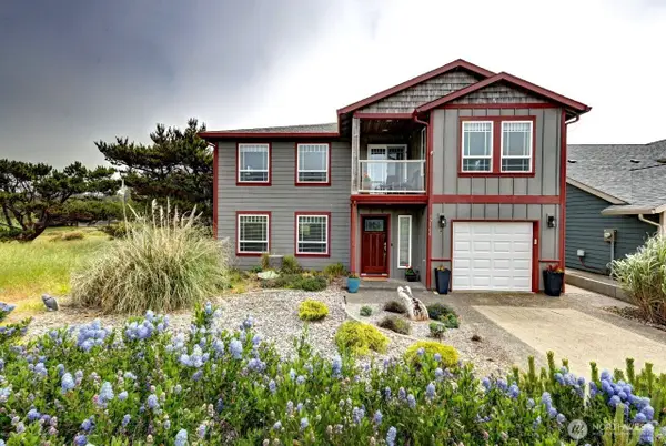 32500 G St, Ocean Park, WA 98640