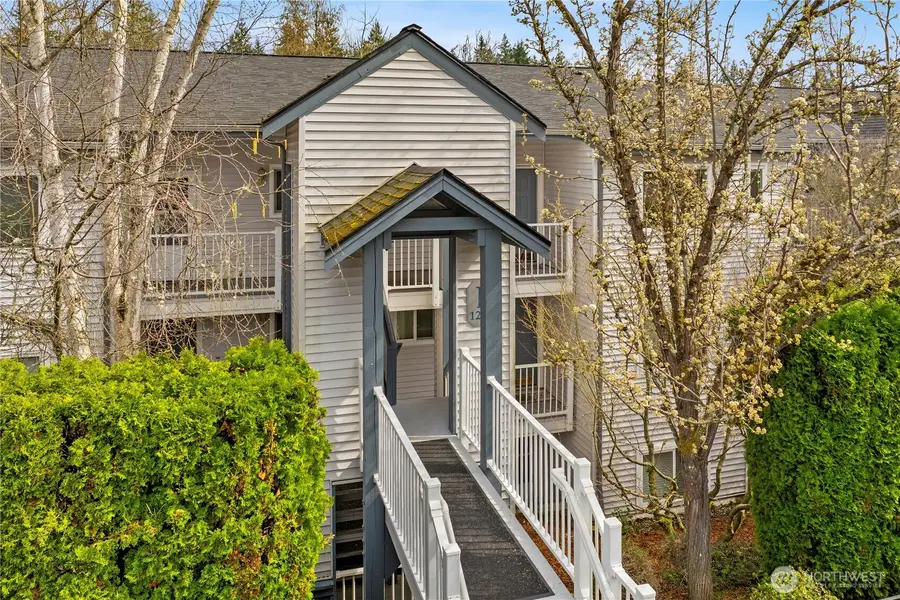 12740 NE 10th Place #E302, Bellevue, WA 98005 - #2
