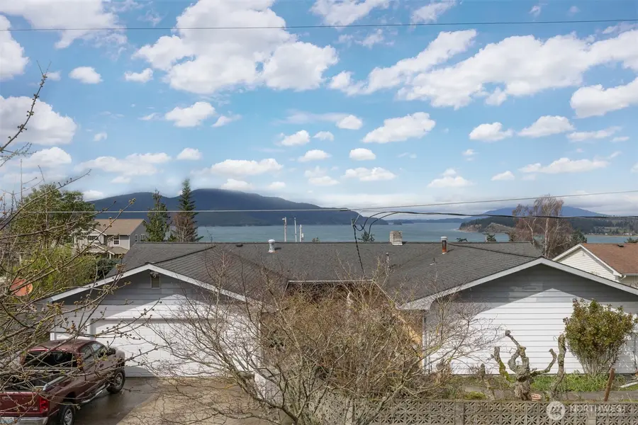 3412 W 4th St, Anacortes, WA 98221 - #2