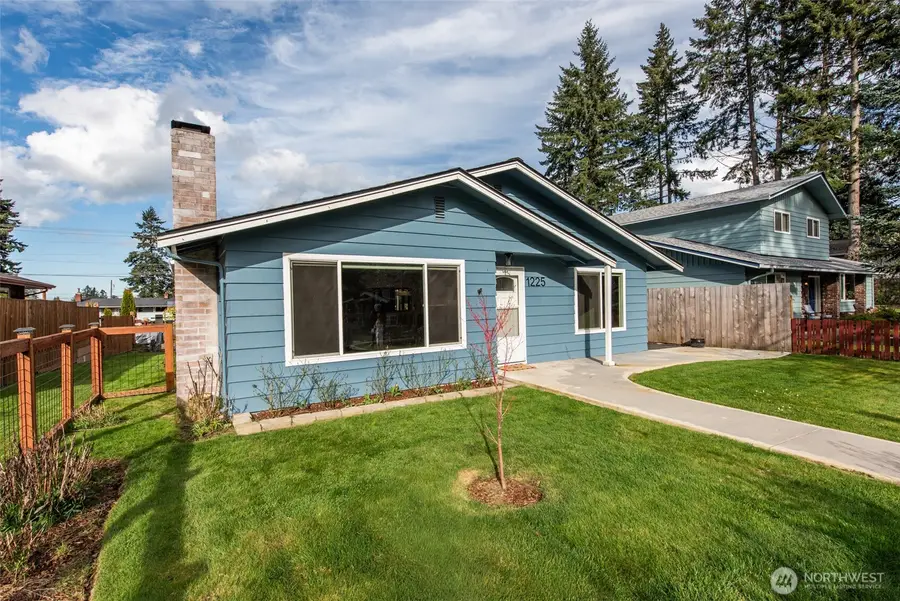 1225 W 17th St, Port Angeles, WA 98363 - #3