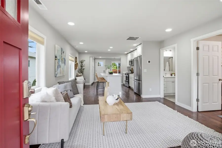 8719 16th Avenue Sw, Seattle, WA 98106 - #2