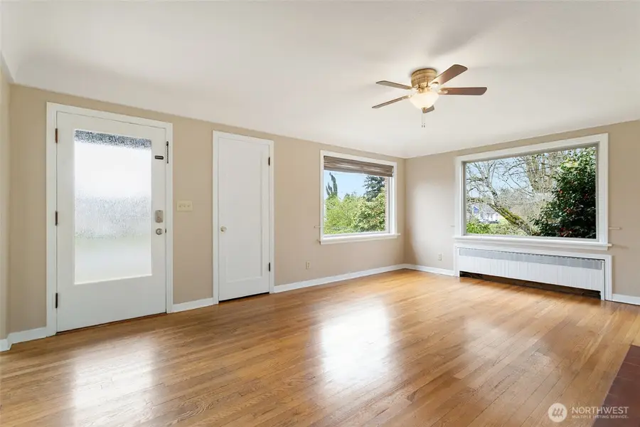 214 J Street Ne, Auburn, WA 98002 - #3