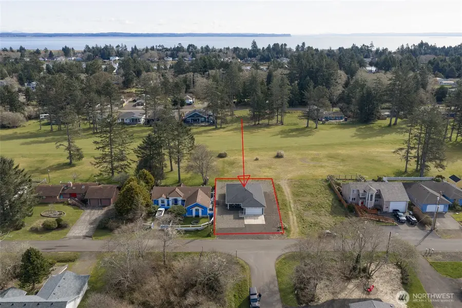 300 Octopus Avenue Ne, Ocean Shores, WA 98569 - #3