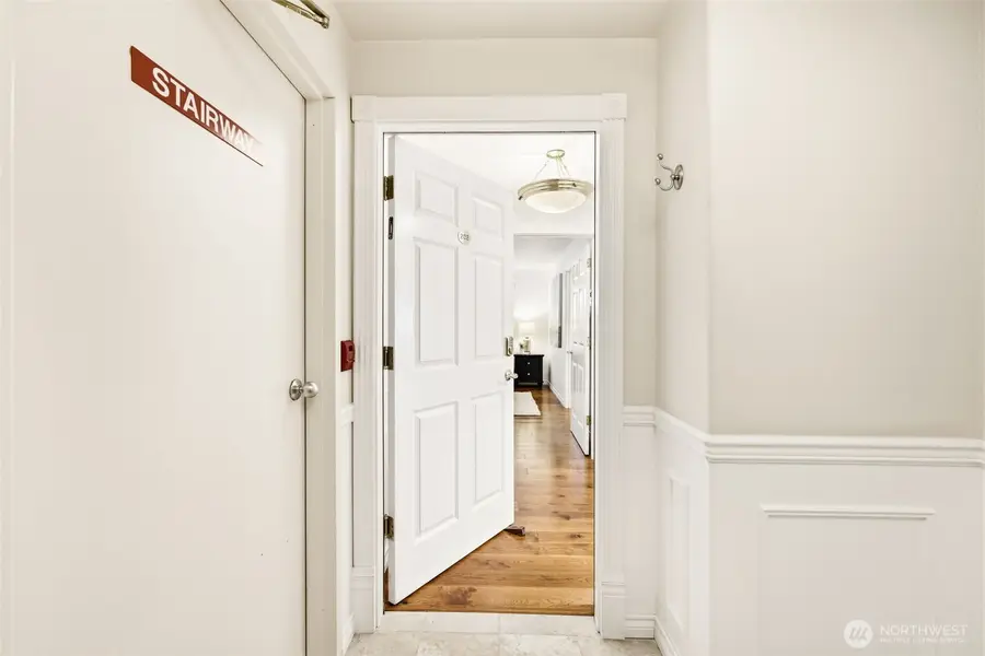 1600 Alki Avenue Sw #202, Seattle, WA 98116 - #2