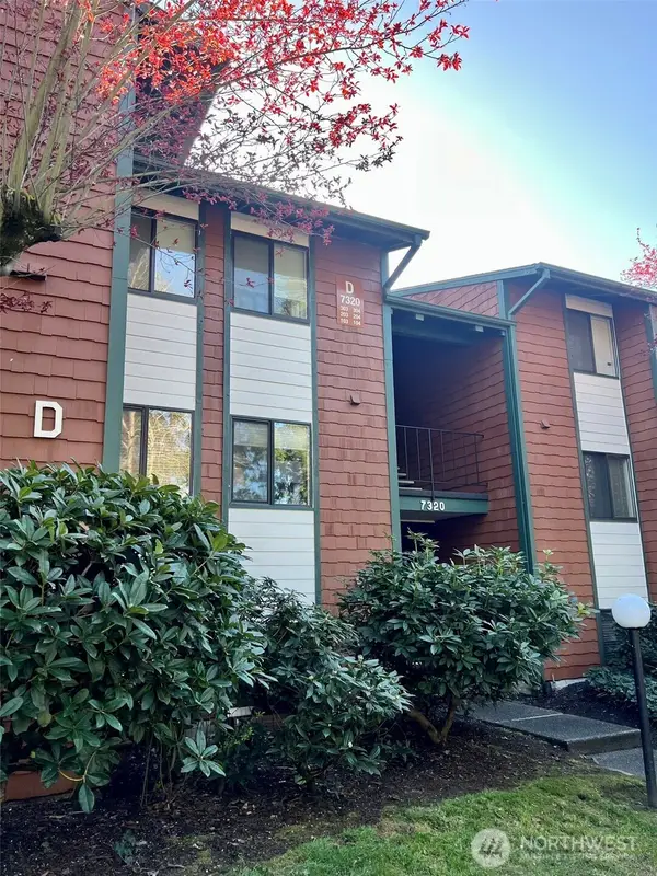 7320 N Skyview Place #D203, Tacoma, WA 98406