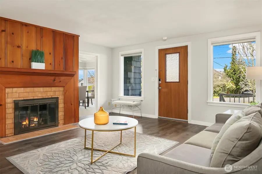 321 6th Avenue S, Kirkland, WA 98033 - #3