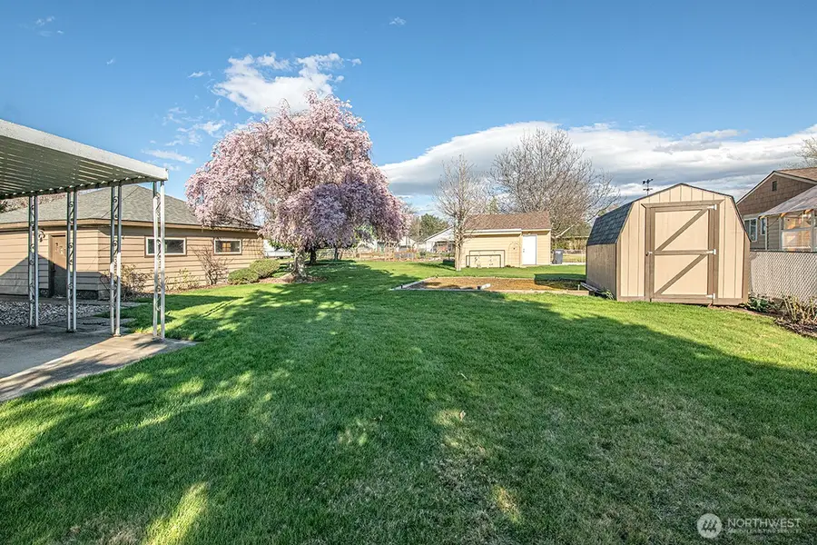 318 NE Lambert Avenue, College Place, WA 99324 - #3