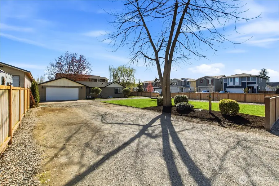 2618 16th Avenue Nw, Puyallup, WA 98371 - #3