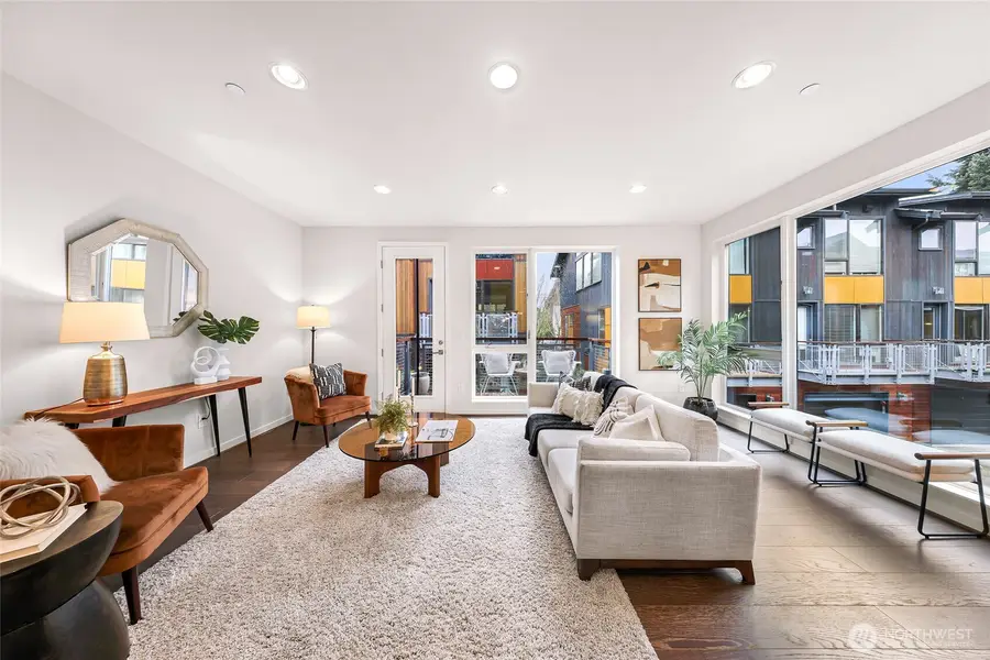 6522 32nd Avenue Ne, Seattle, WA 98115 - #3