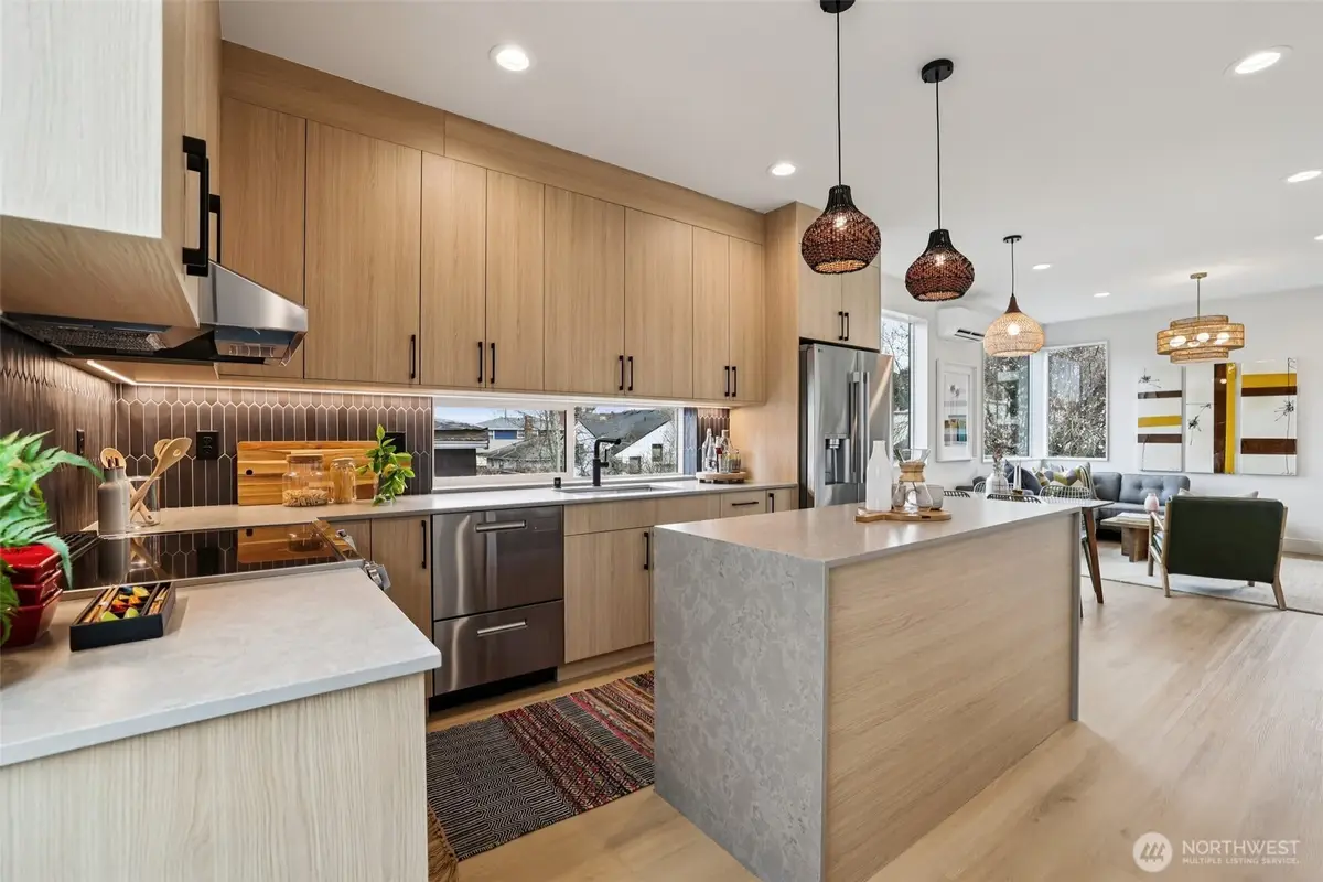 2626 58th Avenue Sw #A, Seattle, WA 98116 - #1