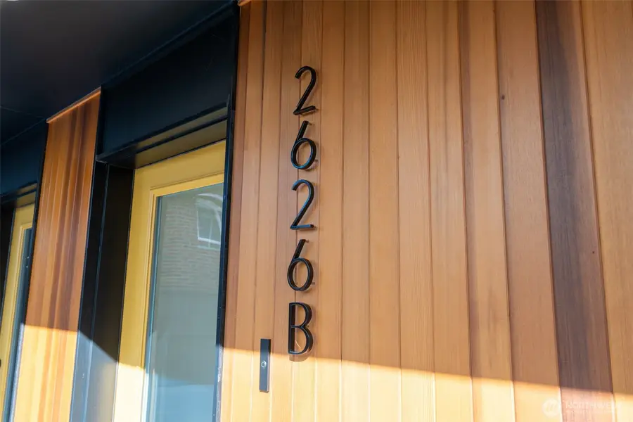 2626 58th Avenue Sw #B, Seattle, WA 98116 - #2