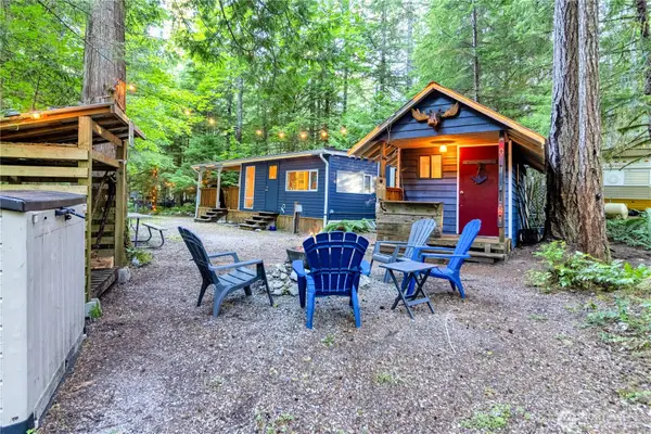 160 Big River Boulevard E, Deming, WA 98244