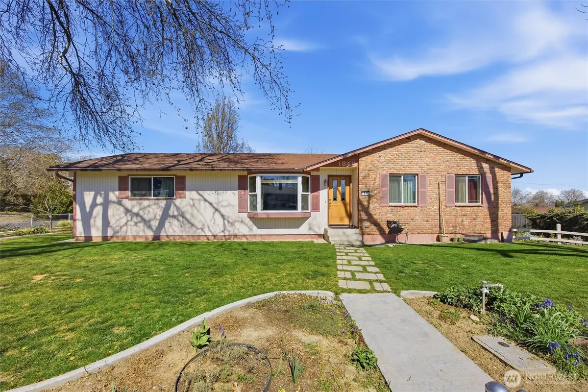 1840 W 11th Avenue, Kennewick, WA 99337 - #1