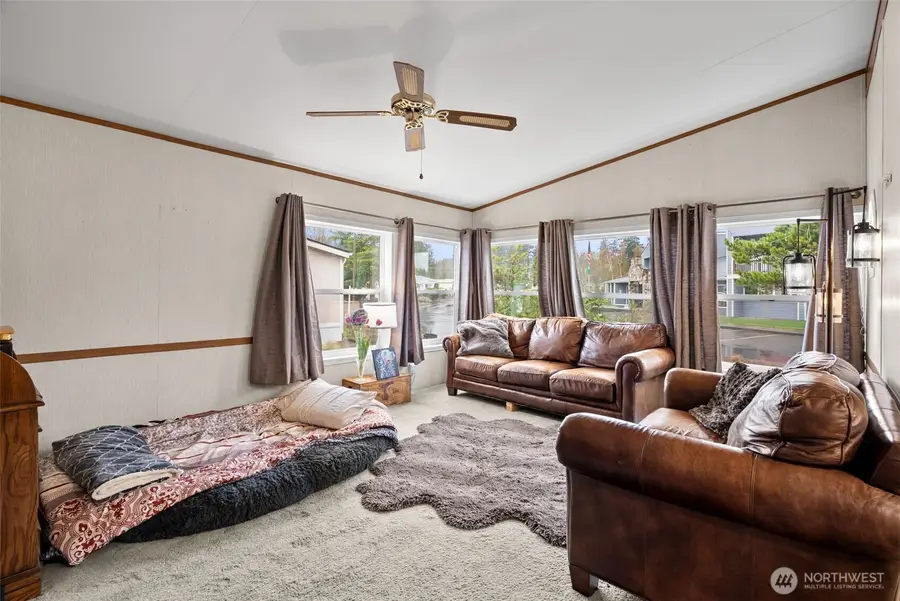 139 NE Saturn Lane, Bremerton, WA 98311 - #3