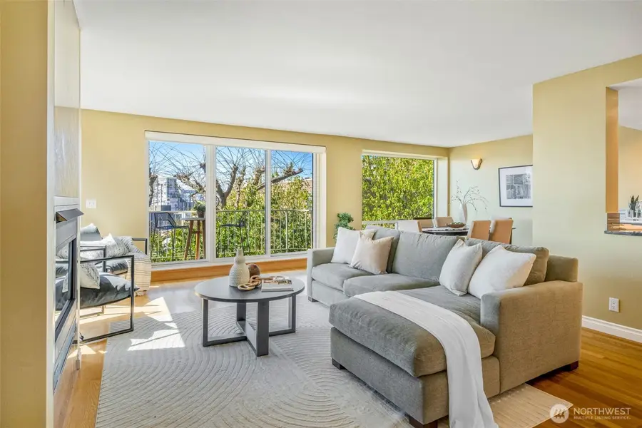 619 5th Avenue W #302, Seattle, WA 98119 - #3