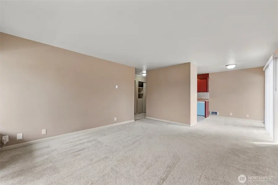 812 100th Avenue Ne #202, Bellevue, WA 98004 - #3