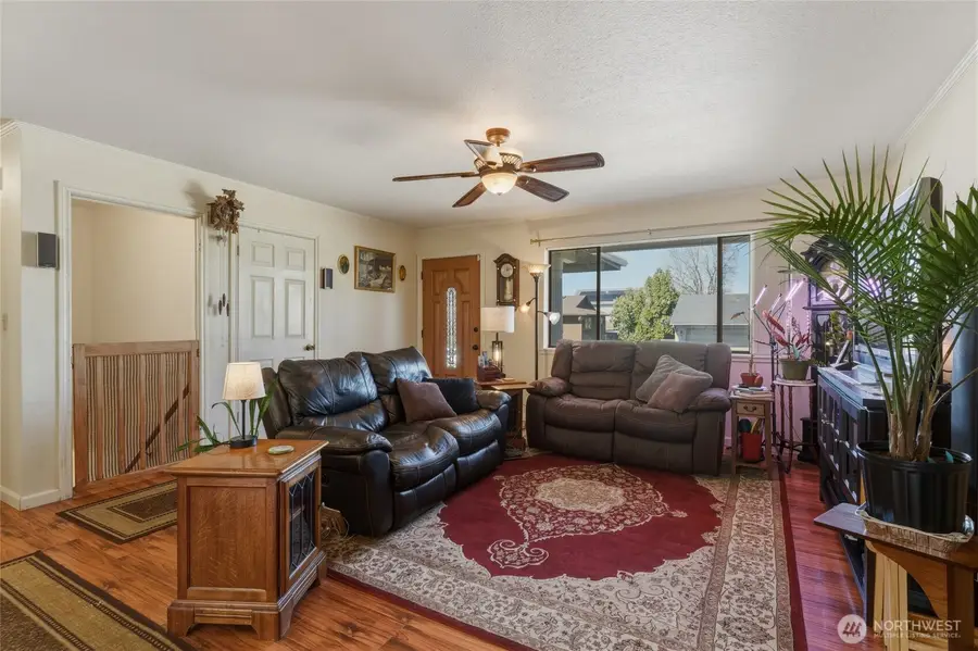 1140 SE Colonial Drive, College Place, WA 99362 - #3