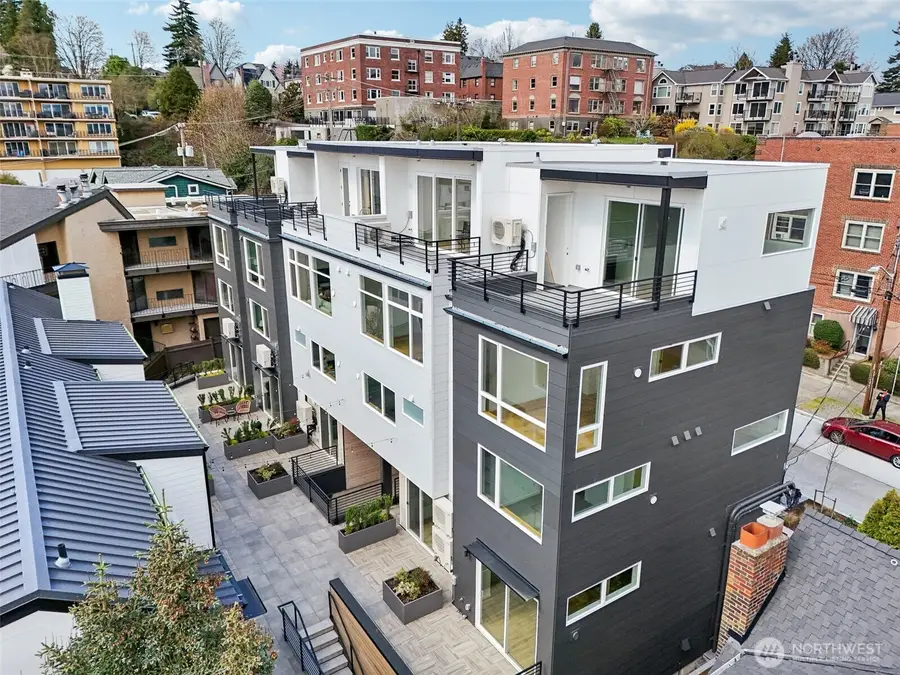 517 Howe Street #B, Seattle, WA 98109 - #2