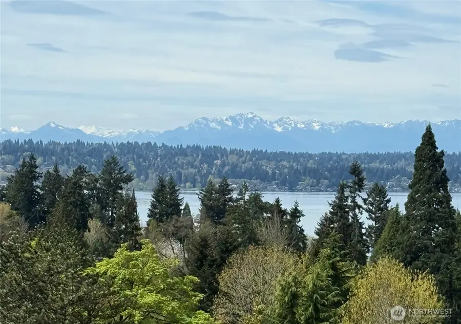 208 19th Avenue, Kirkland, WA 98033 - #2