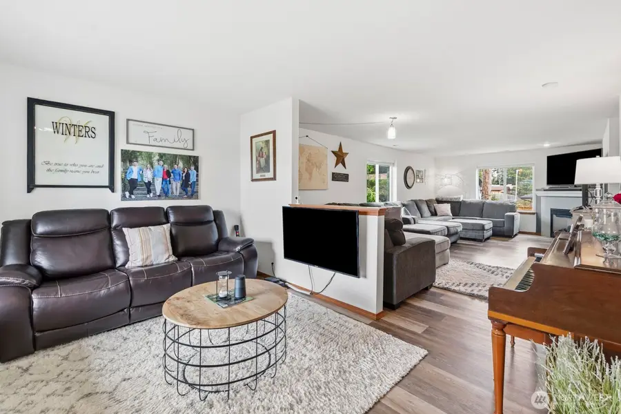 1804 Harborview Drive, Aberdeen, WA 98520 - #3