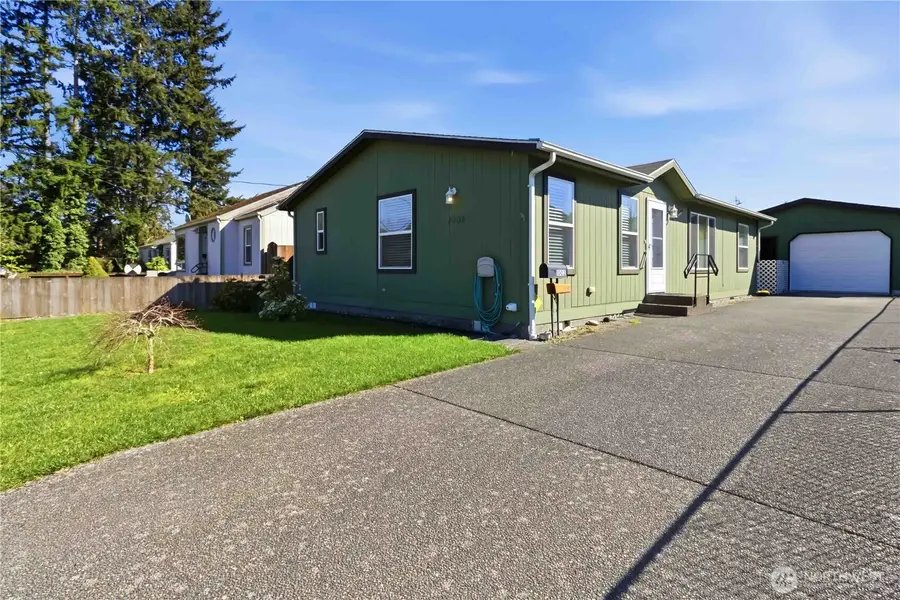 1002 Burcham Street, Kelso, WA 98626 - #2