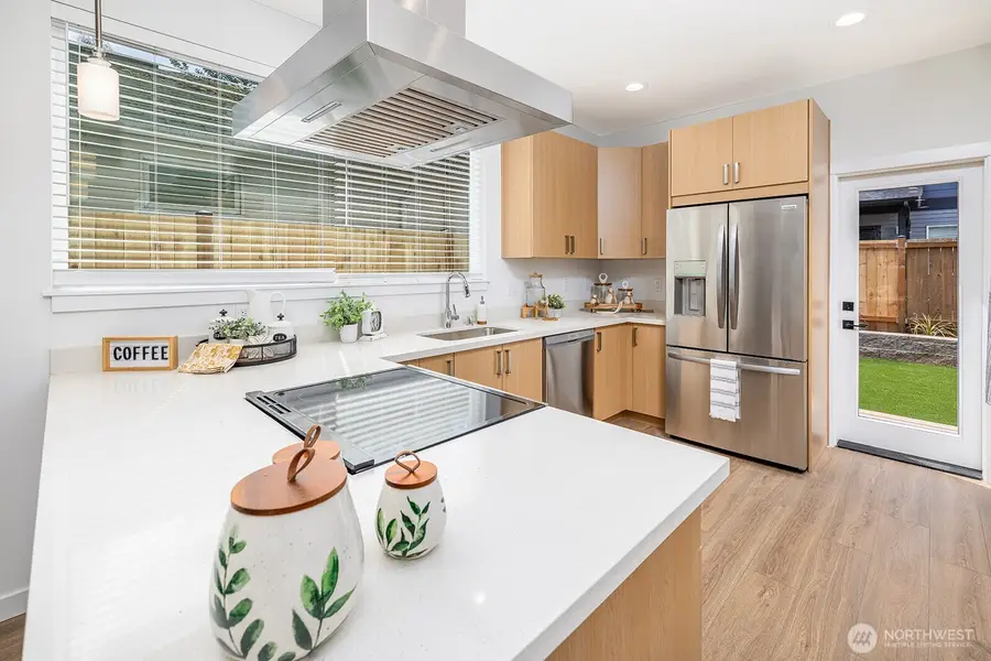 7711 11th Avenue Sw, Seattle, WA 98106 - #2