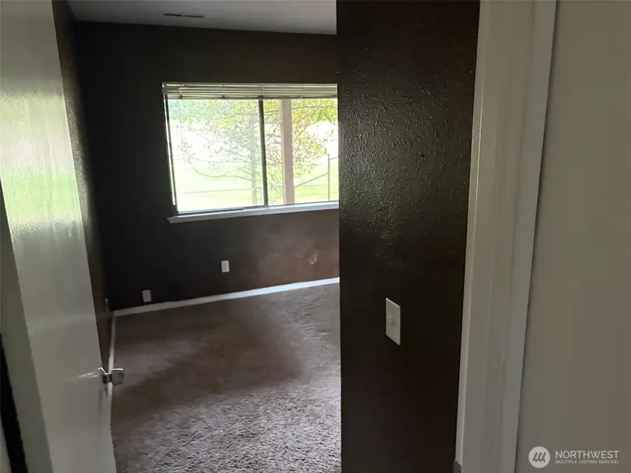 3707 Northshore Boulevard Ne, Tacoma, WA 98422 - #2