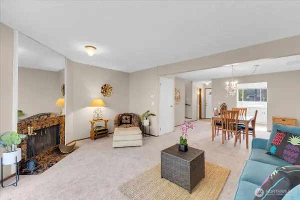 12024 101st Avenue Ne #E2, Kirkland, WA 98034