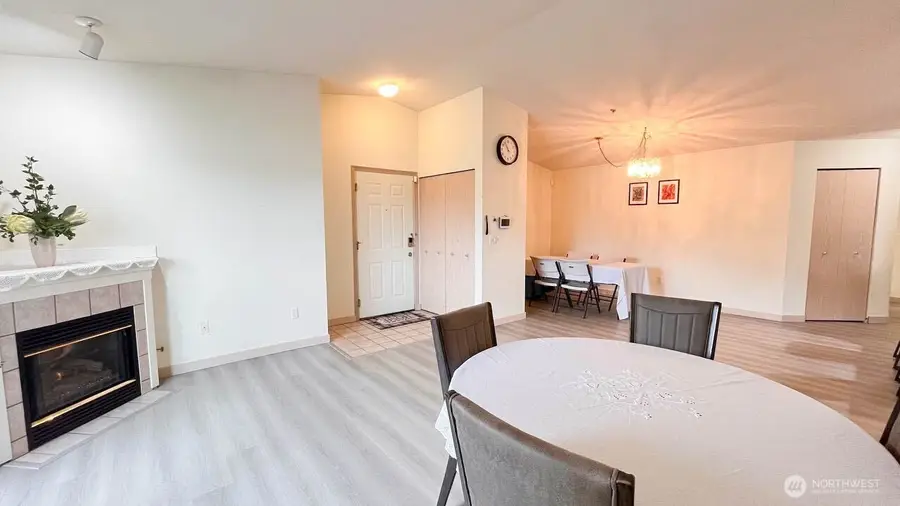 1001 W Casino Road #G303, Everett, WA 98204 - #3