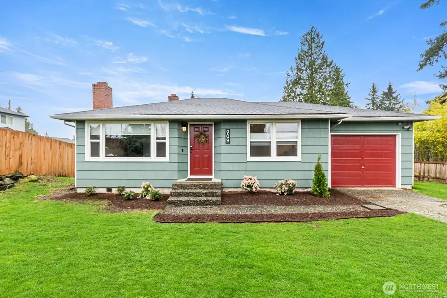 909 N 170th Street, Shoreline, WA 98133 - #2