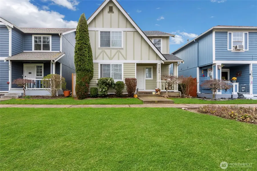 704 29th Avenue Se, Puyallup, WA 98374 - #2