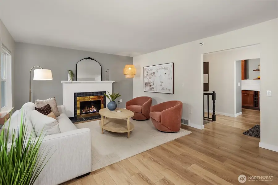 7710 32nd Avenue Ne, Seattle, WA 98115 - #3