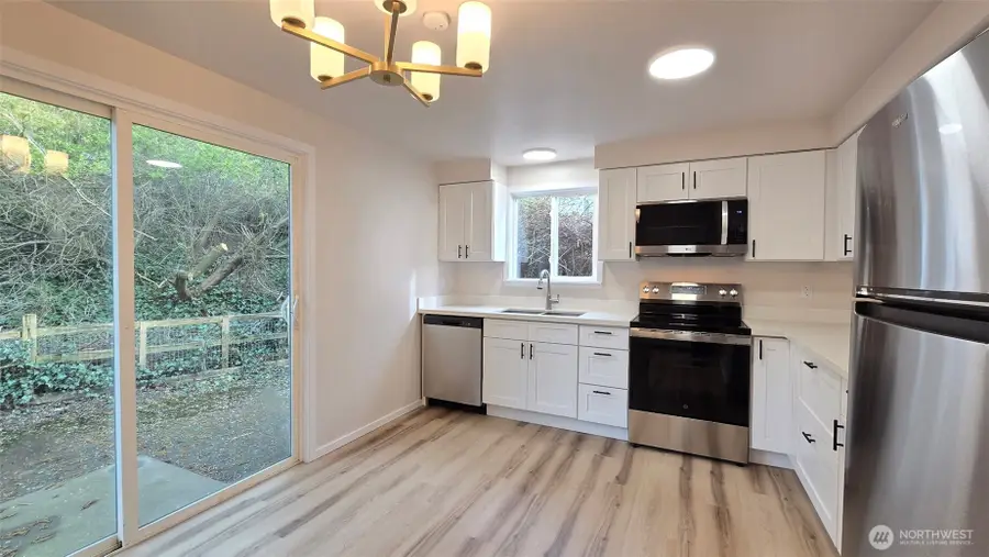 924 Crestview Lane, Mount Vernon, WA 98273 - #2