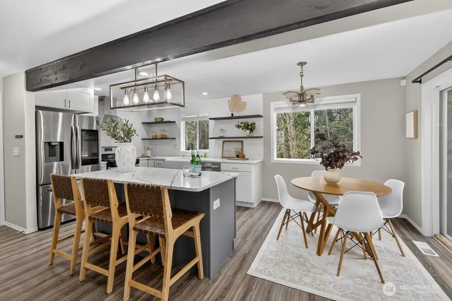 1212 N 12th Place, Mount Vernon, WA 98273 - #3