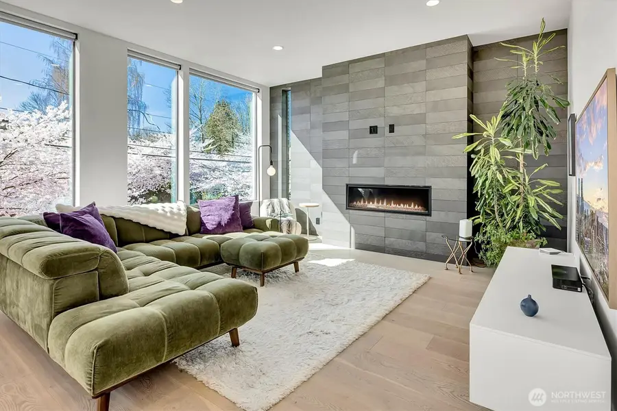 2660 9th Avenue W, Seattle, WA 98119 - #3