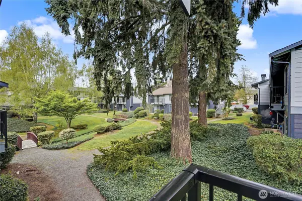 11424 SE 257th Park #D202, Kent, WA 98030