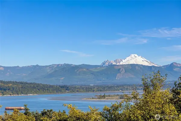 4911 Harbor Lane, Everett, WA 98203