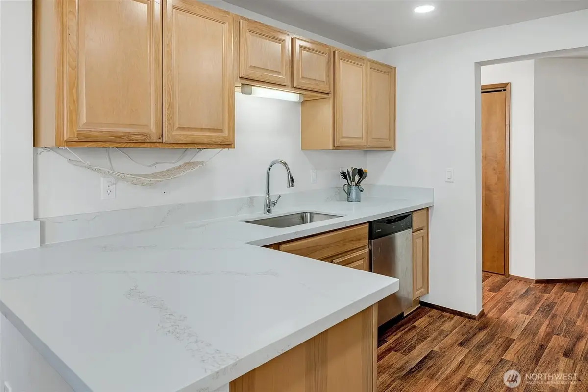 921 Pershing Ave #101, Bremerton, WA 98312 - #1