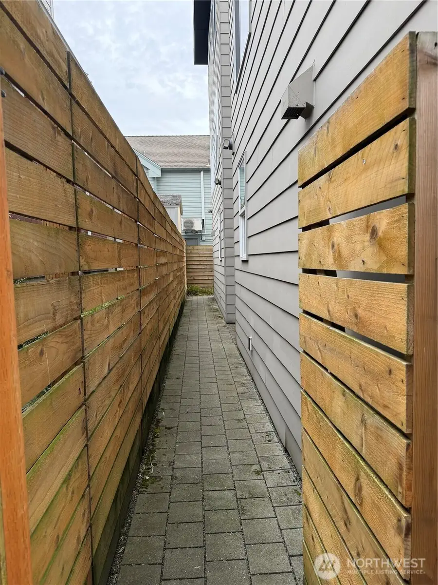 1017 NE 55th Street, Seattle, WA 98105 - #3