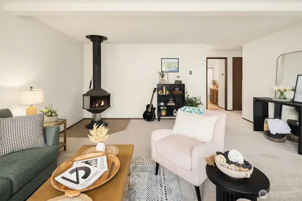 1612 33rd Street #104, Everett, WA 98201