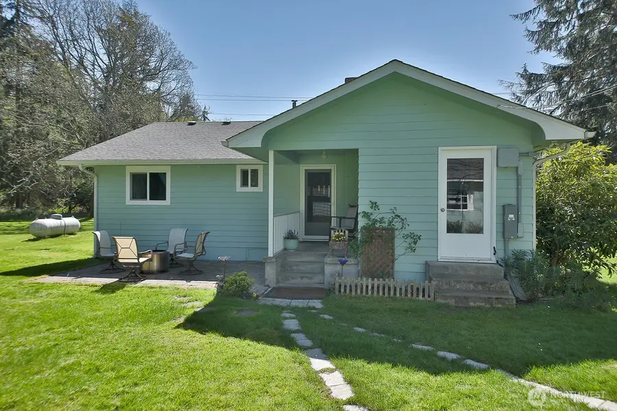 397 Lagoon Point Road, Greenbank, WA 98253 - #3