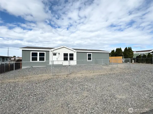 412 SW Thunderbird Way, Mattawa, WA 99349