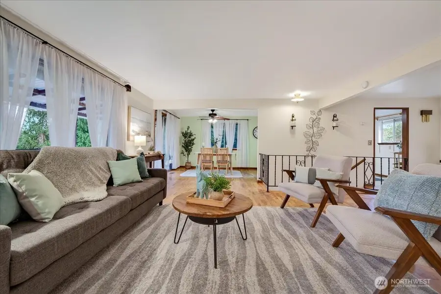 16008 10th Avenue Ne, Shoreline, WA 98155 - #3