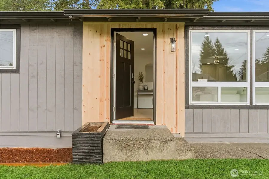 12002 2nd Avenue Sw, Seattle, WA 98146 - #2