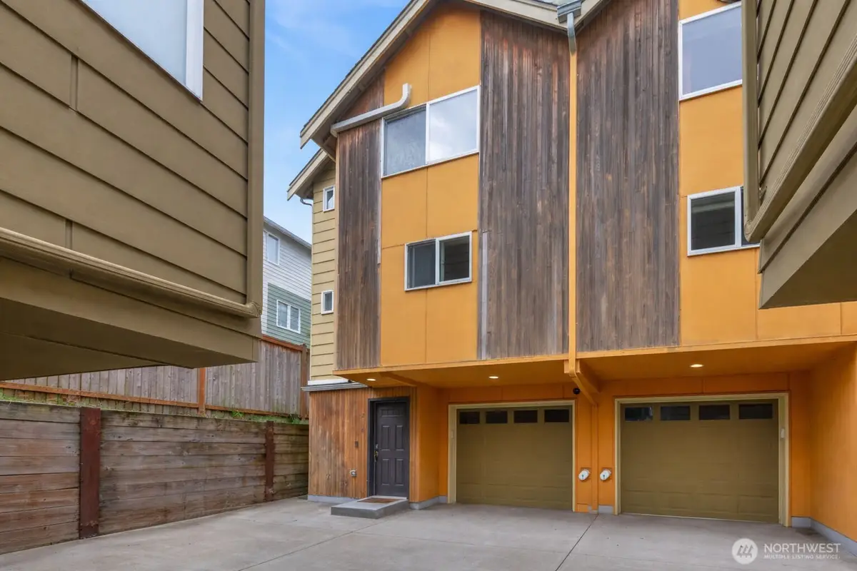2118 W Ruffner Street, Seattle, WA 98199 - #1