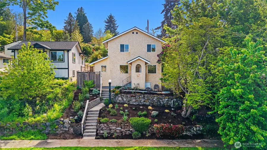 5620 38th Avenue Sw, Seattle, WA 98126 - #2