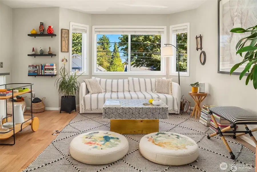 2116 California Avenue Sw #201, Seattle, WA 98116 - #3