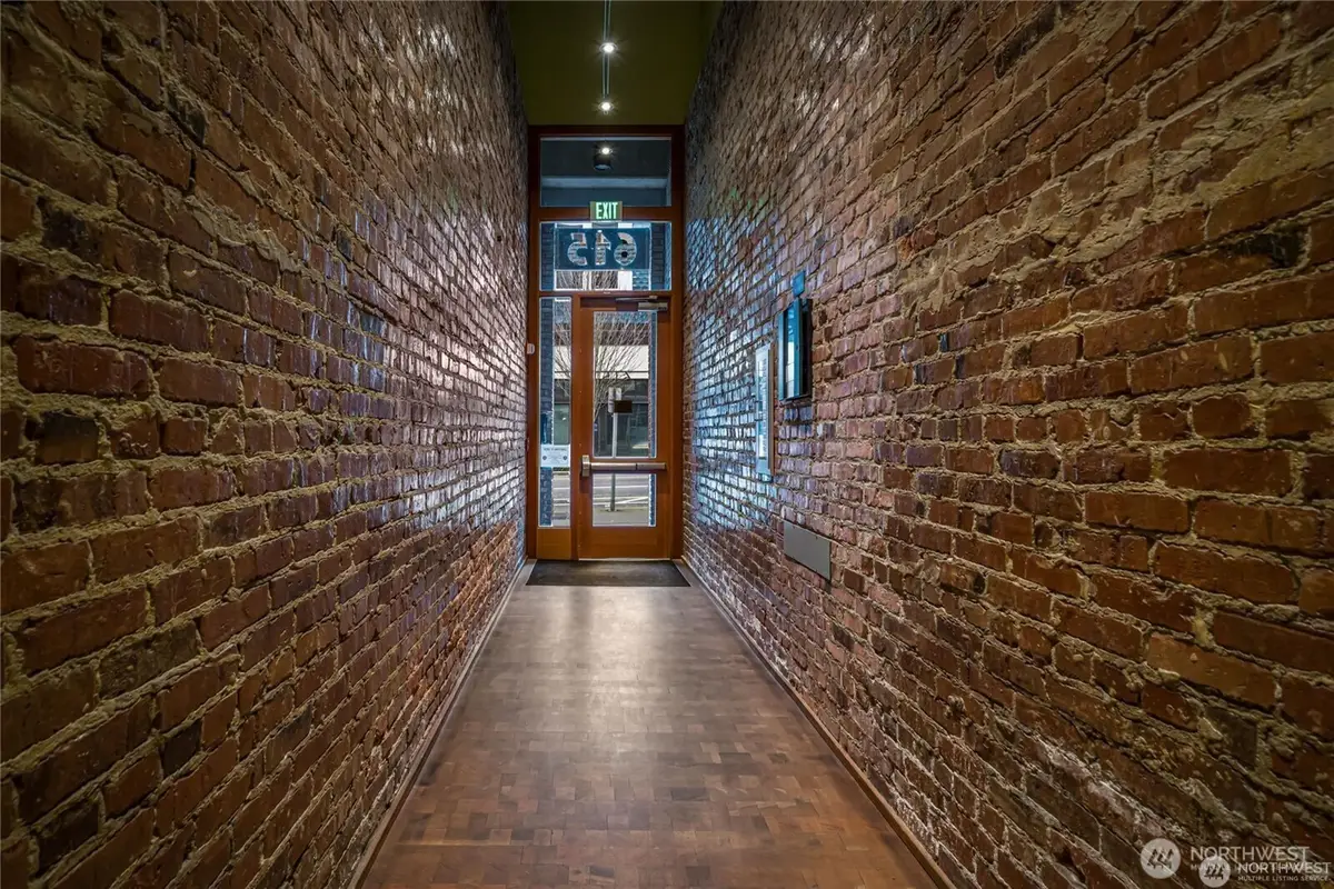 615 E Pike Street #303, Seattle, WA 98122 - #1