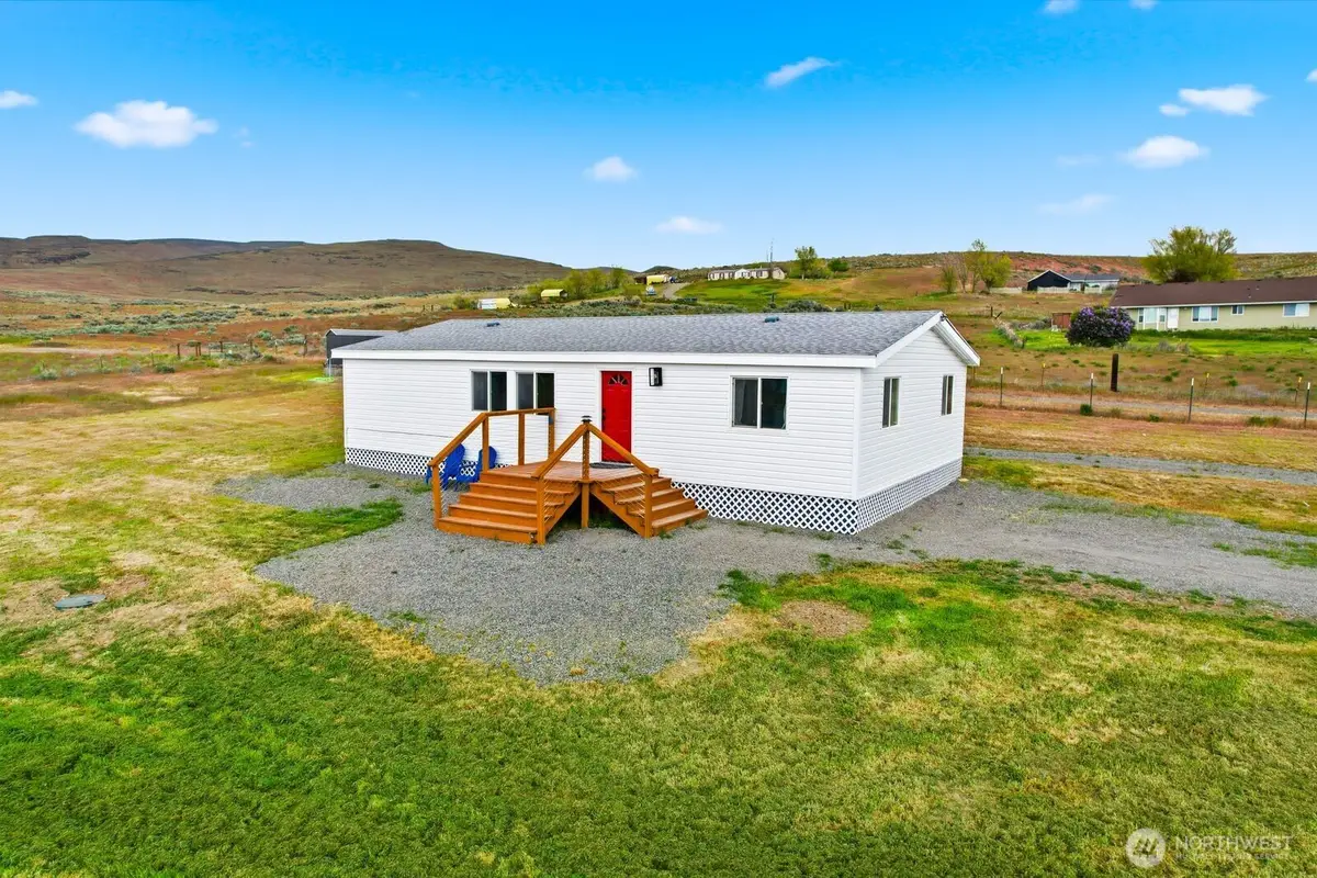 671 Hull Road, Selah, WA 98942 - #1